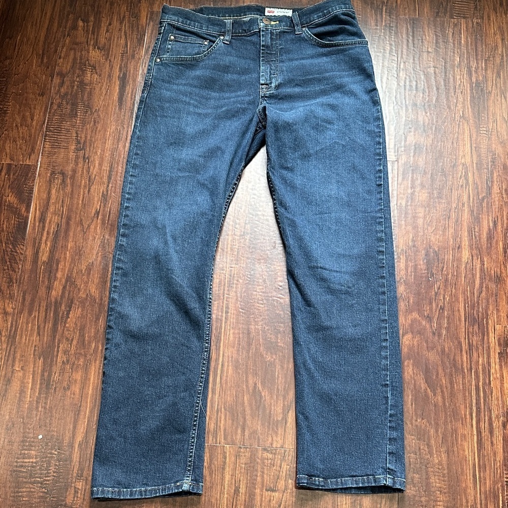 Wrangler Men's slim Straight Leg Jeans in Deep Blue size 33/30 - Picture 2 of 15
